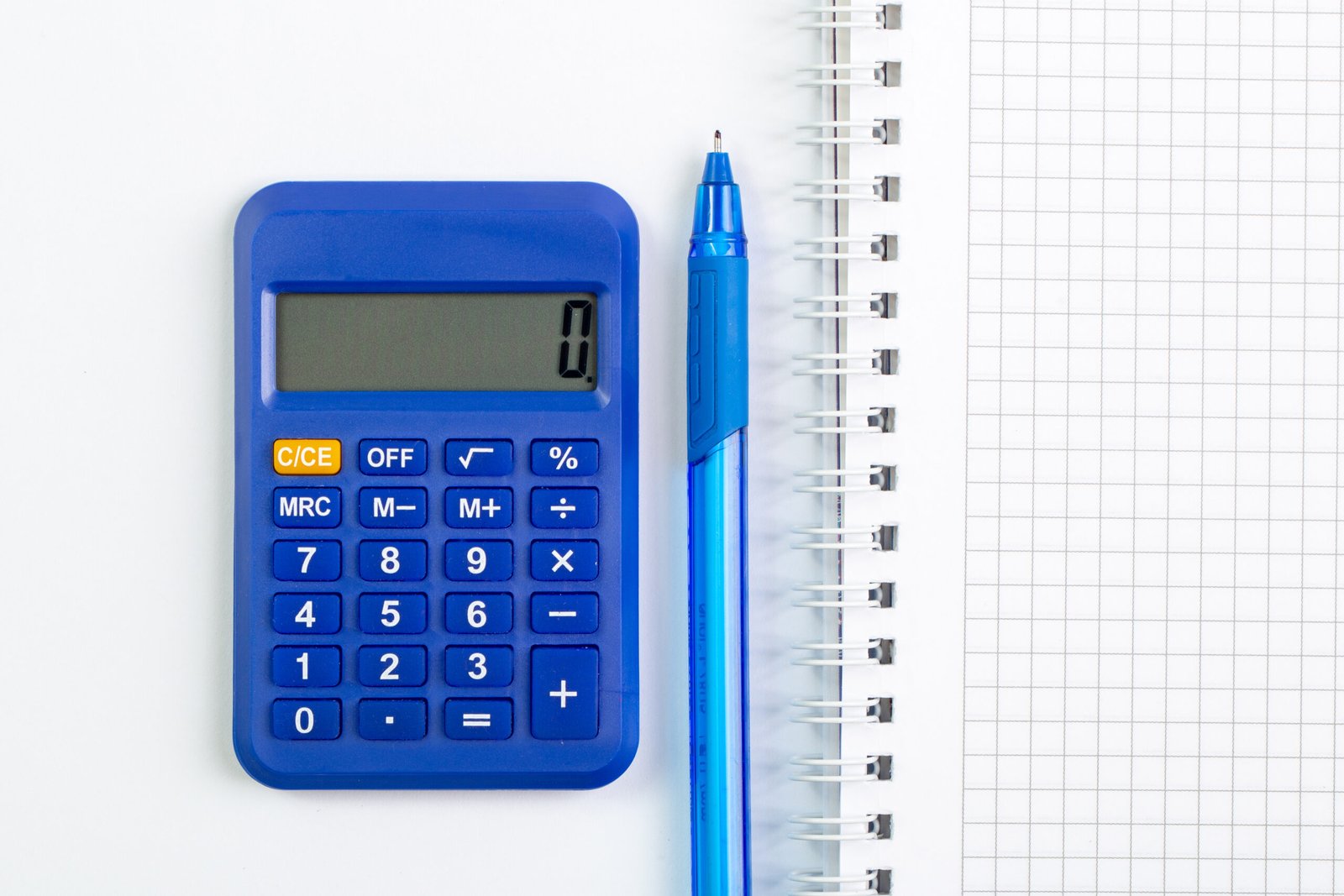 Student calculating assignment grade percentage using an online calculator tool